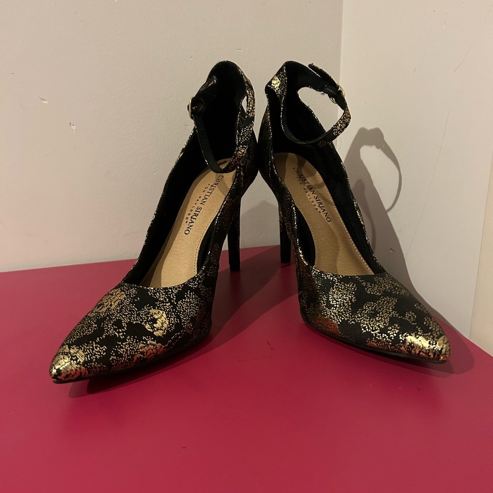 Black and Gold Heels by Christian Siriano- Size 8 - New